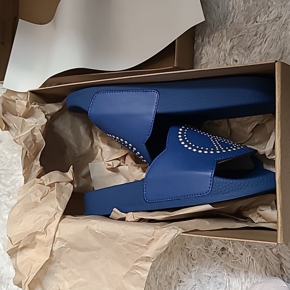 Lucky Brand Sandal, Peace Sign casual slide. Brand new. - Picture 7 of 11